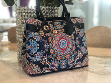 Load image into Gallery viewer, The Venice